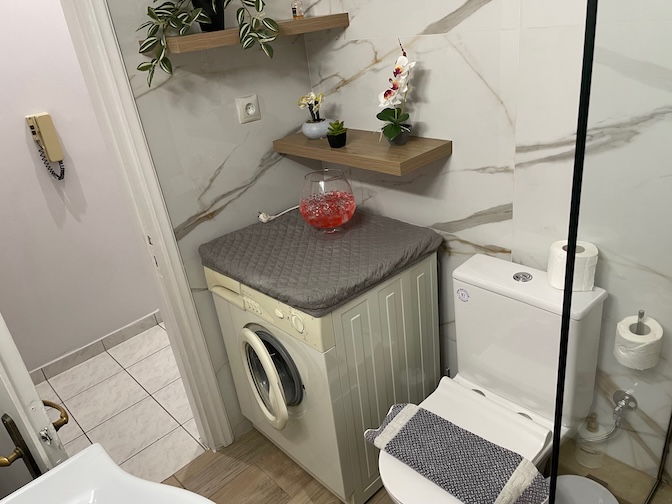 Kallithea apartment washing machine