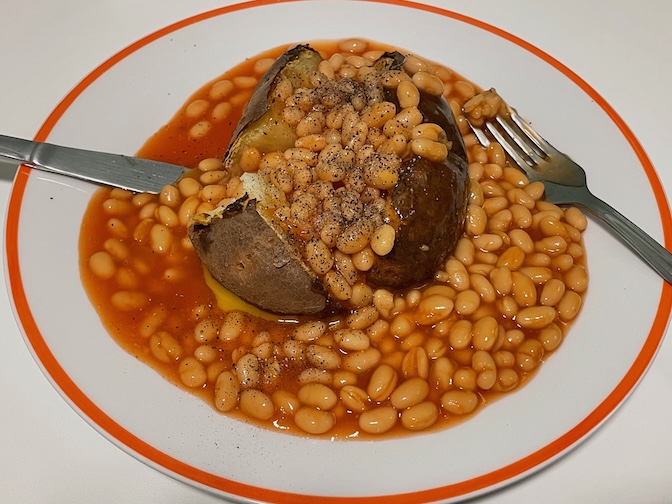 Baked potato with beans