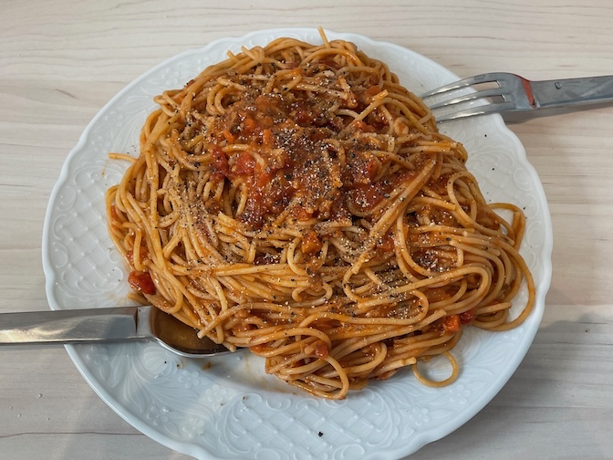 Vegan spaghetti bolognese