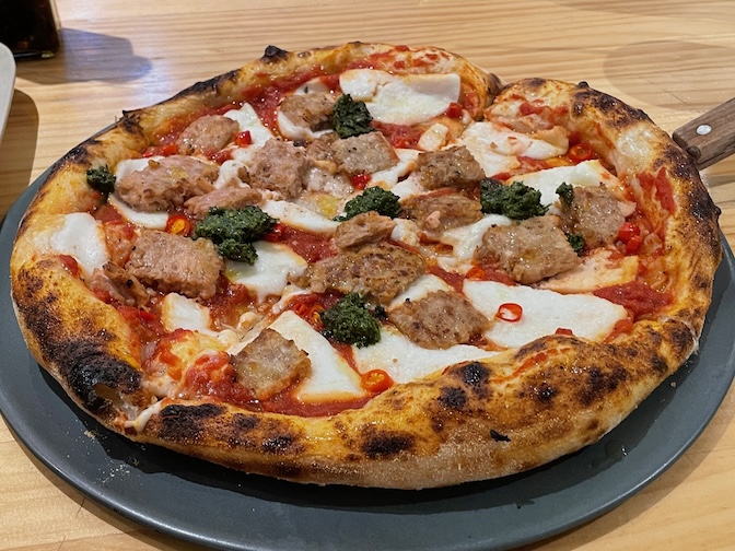 Vegano 12" vegan spicy kra prow sausage pizza