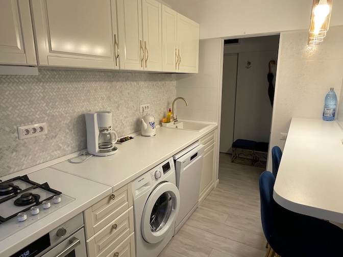 Bulevardul Dimitrie Cantemir apartment kitchen