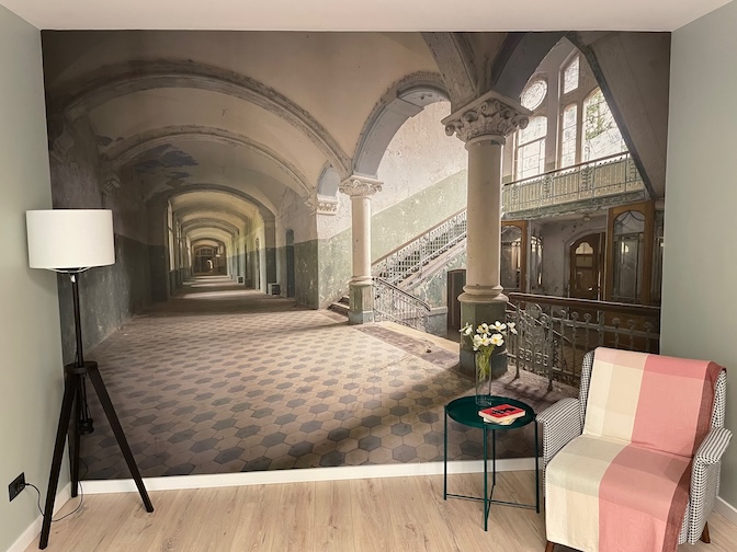 Bulevardul Iancu De Hunedoara apartment living room mural