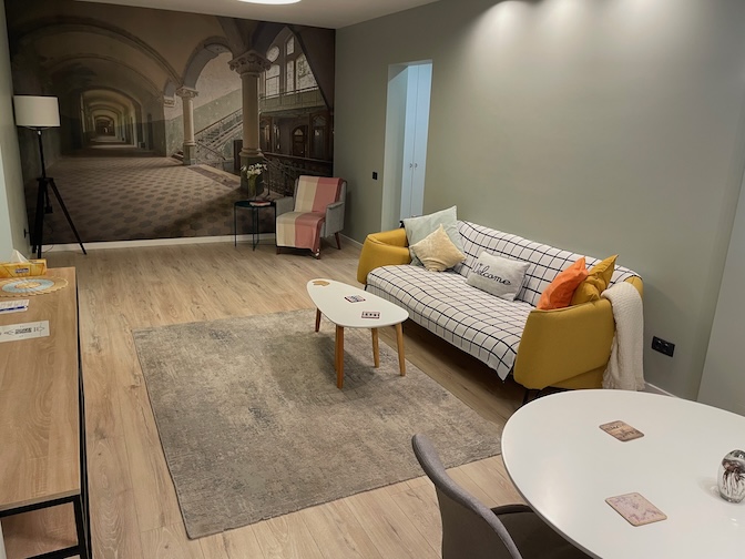 Bulevardul Iancu De Hunedoara apartment reading area
