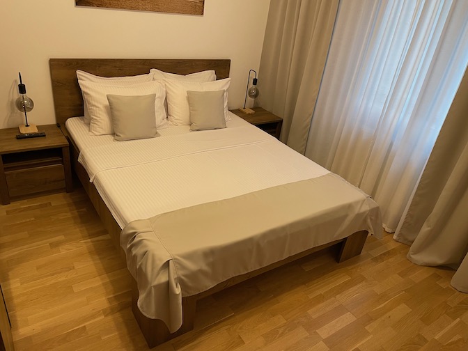 Strada Vânători apartment bed