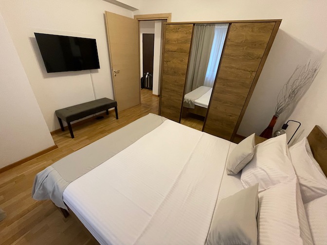 Strada Vânători apartment bedroom