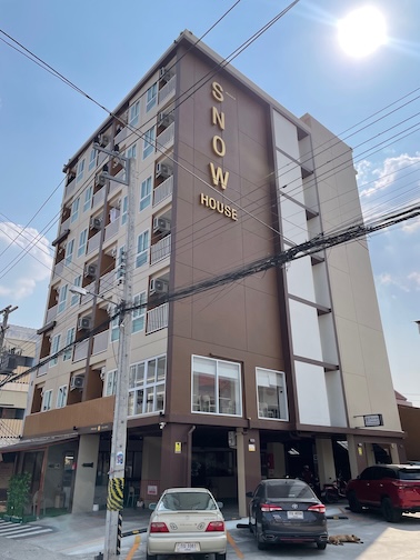 Snow House Buriram from outside