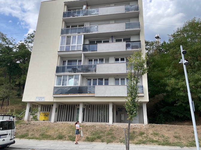 Strada General Dragalina apartment outside