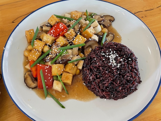 Huahin Vegan stir-fried tofu with teriyaki sauce