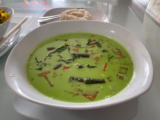 Su Ting Sian green curry