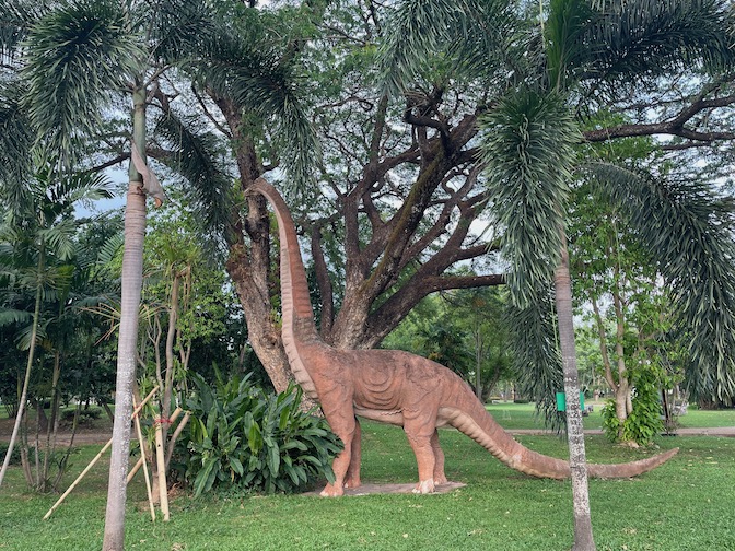 Kut Pong Public Park dinosaur