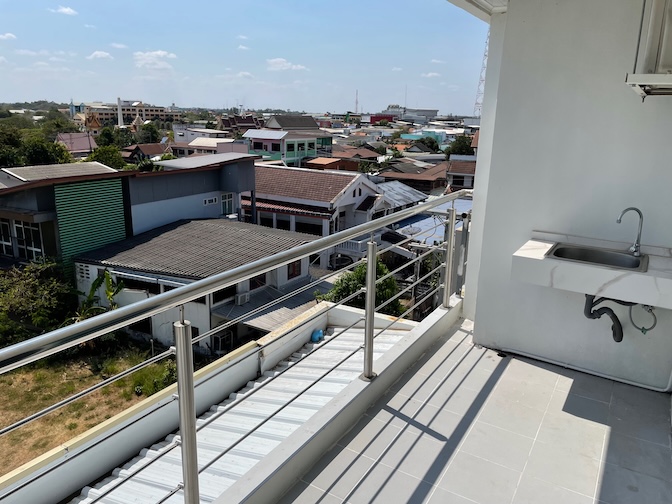 TJ 4711 Residence balcony