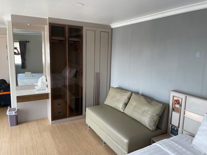 TJ 4711 Residence cupboard