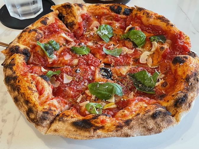 Nan Artisan Pizza marinara pizza