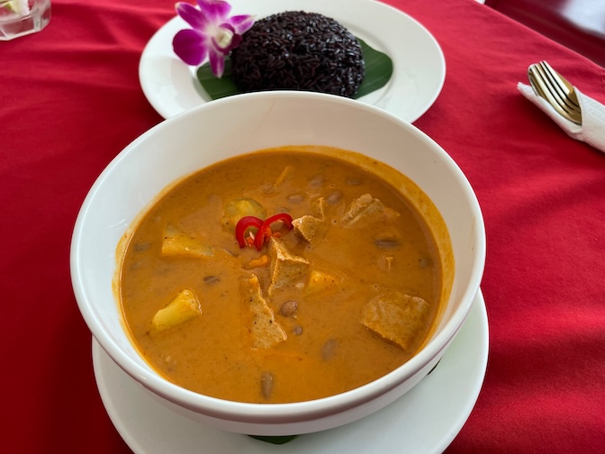 Five Star J Restaurant massaman tofu chicken curry