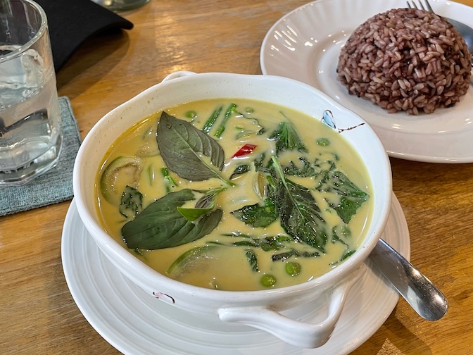 Yes Vegan vegan chicken in green curry