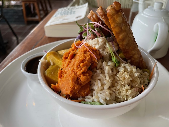 Backyard Cafe abundance bowl