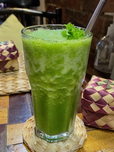 New Leaf greens smoothie at New Leaf Eatery