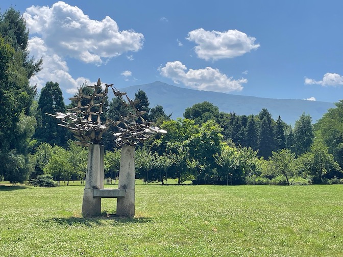 South Park pigeons statue