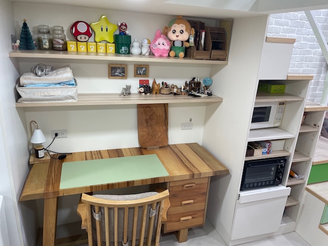 Sonjiang Nanjing apartment desk