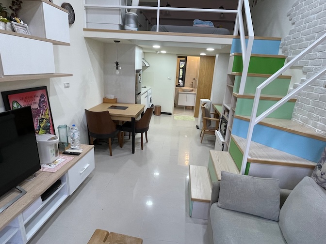 Sonjiang Nanjing apartment stairs