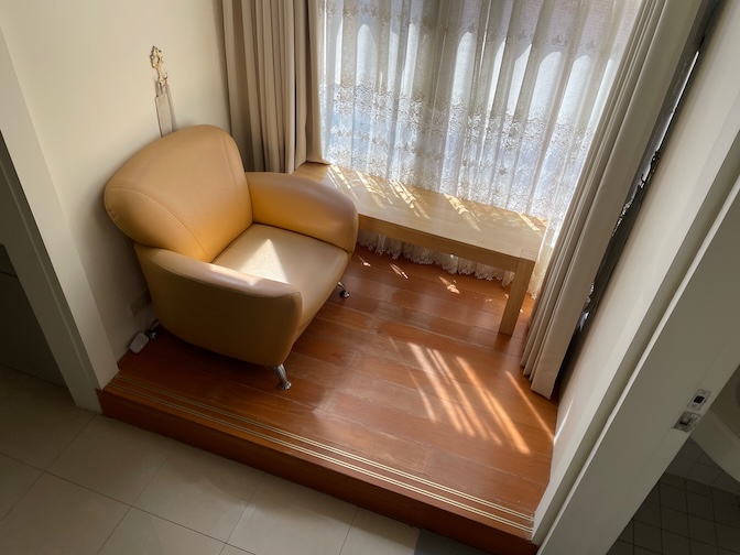 Xinyi Anhe apartment window