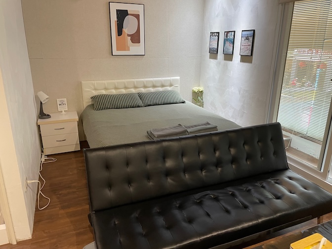 Xinyi apartment bed