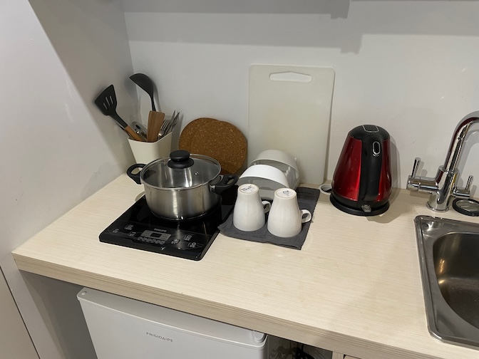 Xinyi apartment kitchen