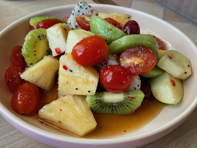 Maeya mixed fruits with sweet and spicy sauce